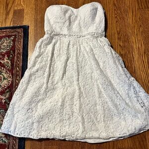 Lilly Pulitzer white lace strapless dress, size XS, excellent used condition!